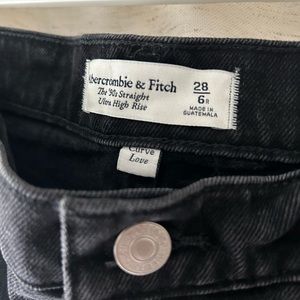 The 90s Ultra High Rise NWT Curve Love